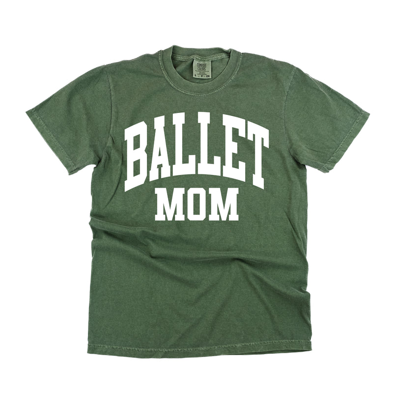 Varsity Style - BALLET MOM - SHORT SLEEVE COMFORT COLORS TEE