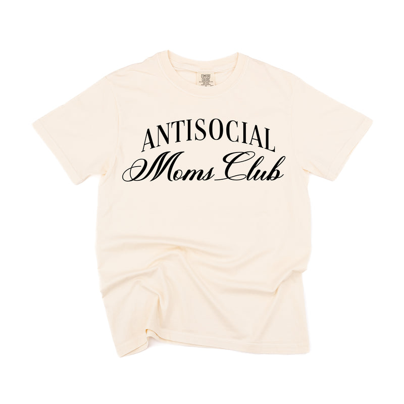 Text Only - Antisocial Moms Club - SHORT SLEEVE COMFORT COLORS TEE
