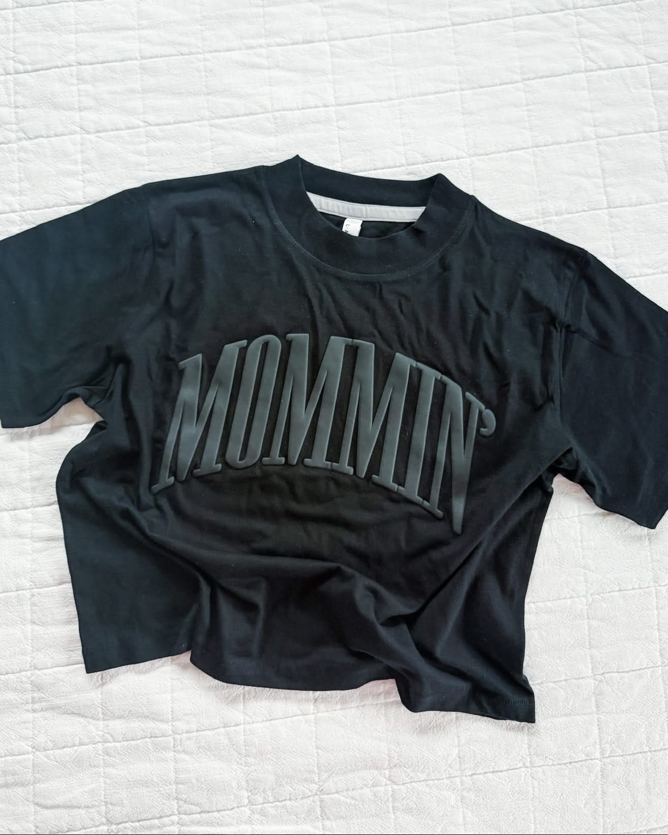 Mommin' Women's Boxy Tee | Black Puff Print Statement Tee – Little