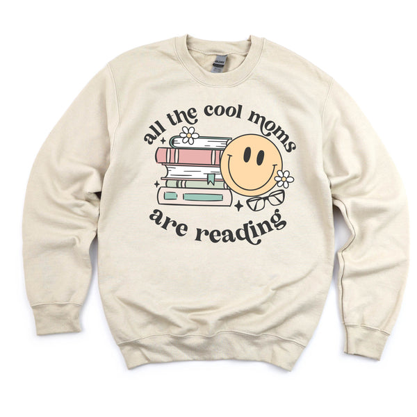 All The Cool Moms Are Reading - BASIC FLEECE CREWNECK
