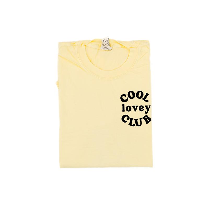 COOL Lovey CLUB - Pocket Design - SHORT SLEEVE COMFORT COLORS TEE
