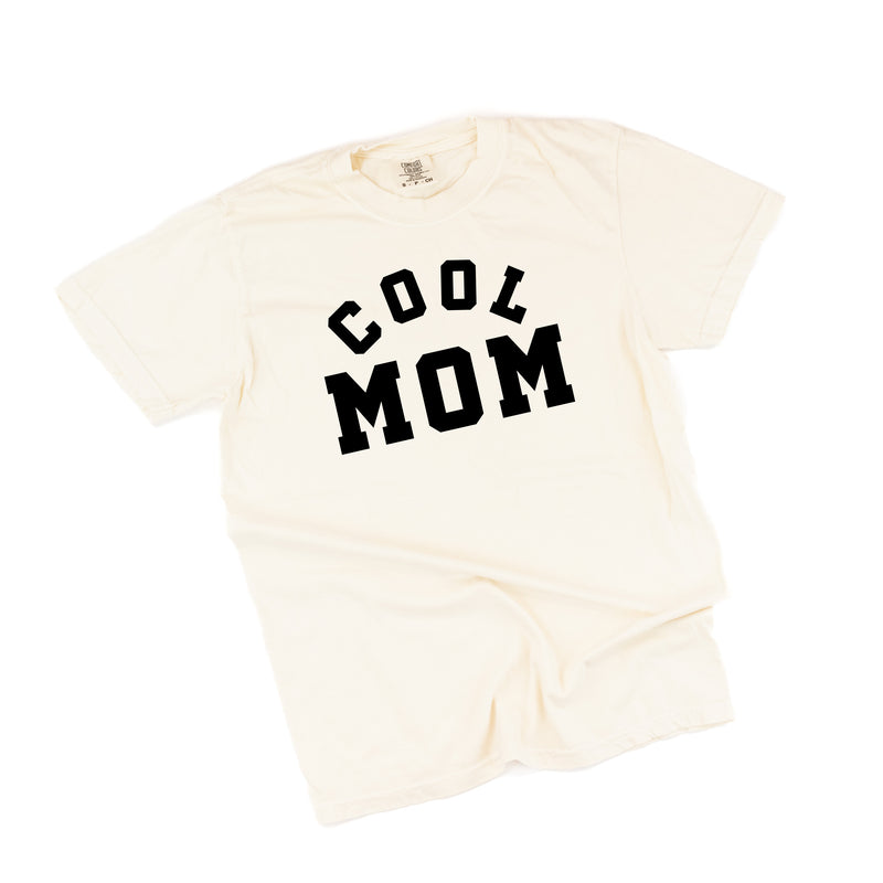 COOL MOM - SHORT SLEEVE COMFORT COLORS TEE
