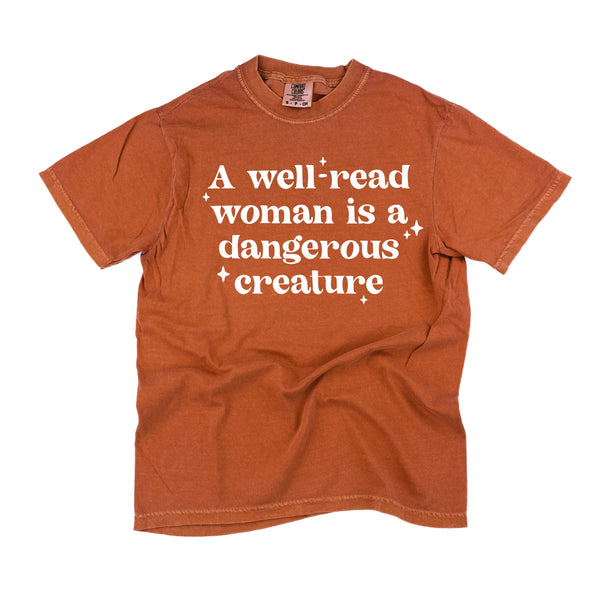 comfort_colors_a_well_read_woman_is_a_dangerous_creature_little_mama_shirt_shop