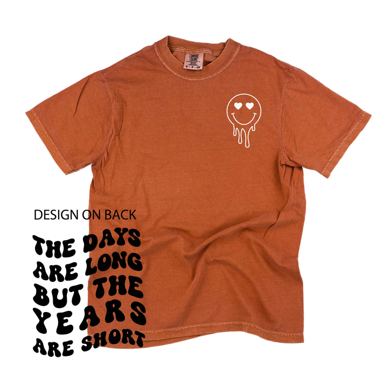 Melting Motherhood - THE DAYS ARE LONG BUT THE YEARS ARE SHORT - (w/ Melty Heart Eyes) - SHORT SLEEVE COMFORT COLORS TEE