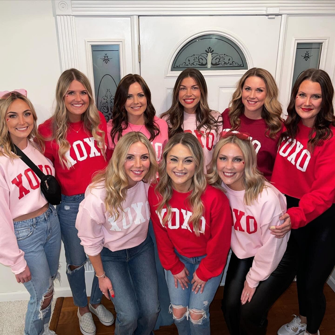 Arched XOXO - Varsity - BASIC Fleece Little Mama Shirt Shop LLC