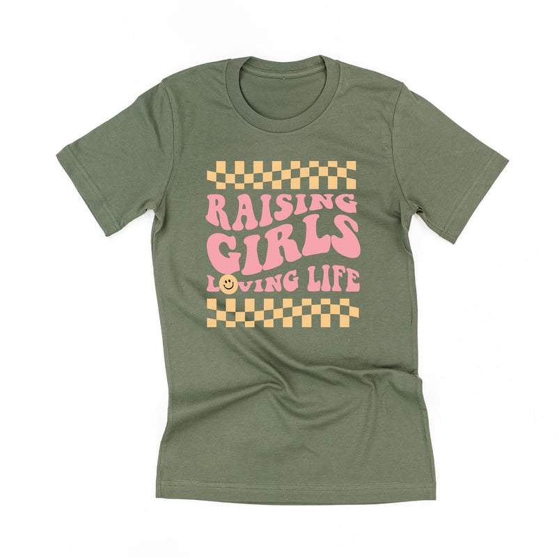 THE RETRO EDIT - Raising Girls Loving Life - Unisex Tee