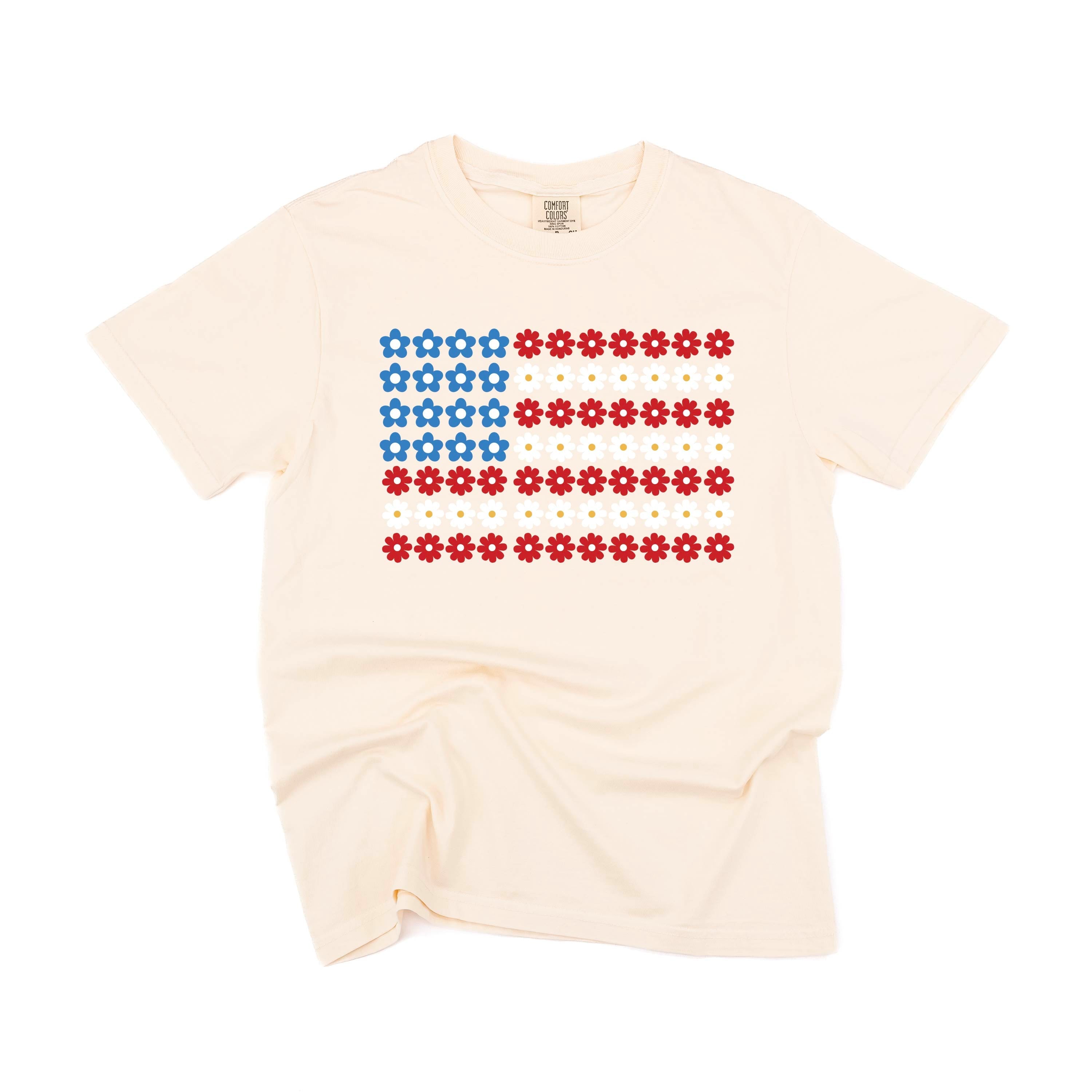 Flower Flag - Comfort Colors Tee Little Mama Shirt Shop
