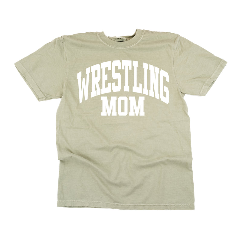 Varsity Style - WRESTLING MOM - SHORT SLEEVE COMFORT COLORS TEE