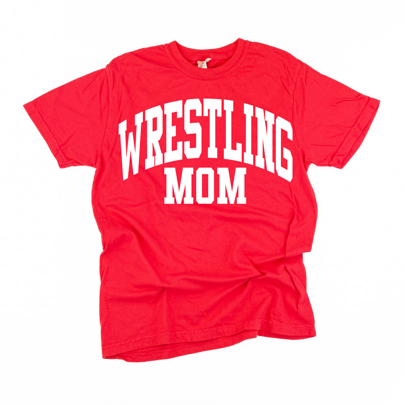 Varsity Style - WRESTLING MOM - SHORT SLEEVE COMFORT COLORS TEE