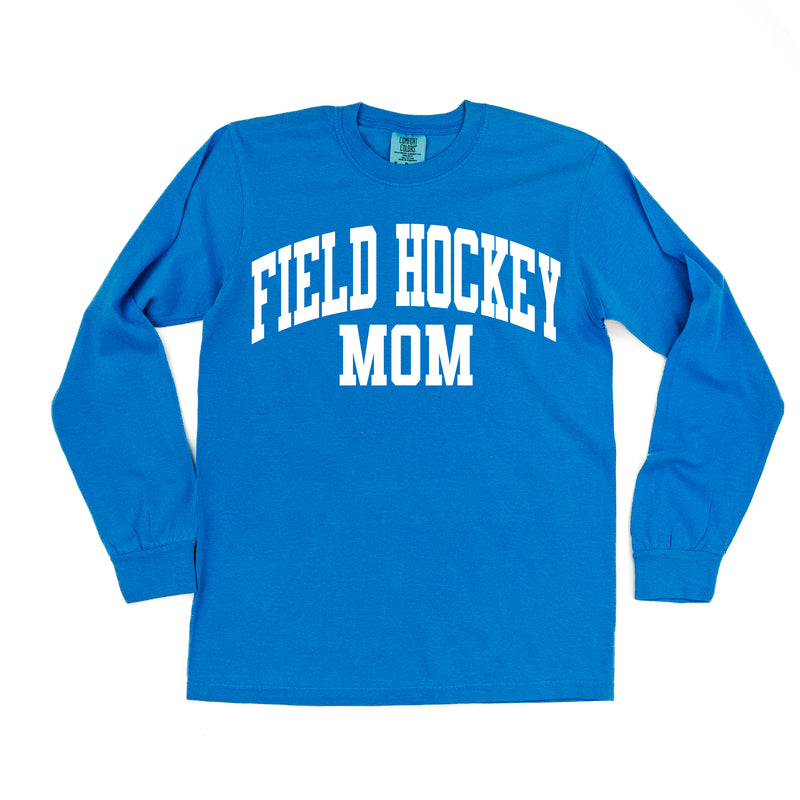 Varsity Style - FIELD HOCKEY MOM - LONG SLEEVE COMFORT COLORS TEE