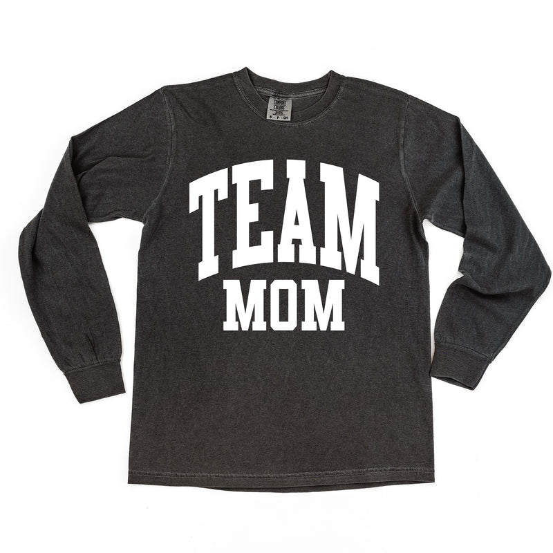 Varsity Style - TEAM MOM - LONG SLEEVE COMFORT COLORS TEE