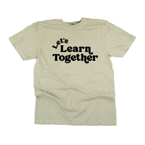 comfort_colors_adult_tee_lets_learn_together_little_mama_shirt_shop