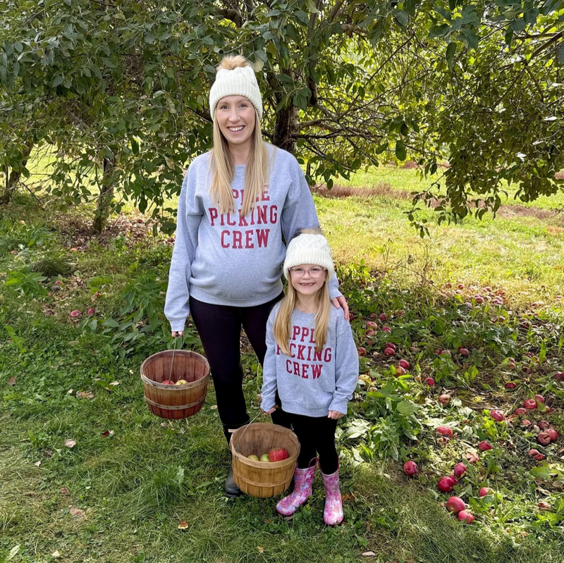 APPLE PICKING CREW - Child Sweater