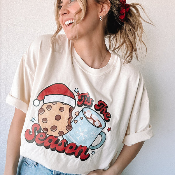 'Tis the Season - Cookie & Hot Cocoa - SHORT SLEEVE COMFORT COLORS TEE