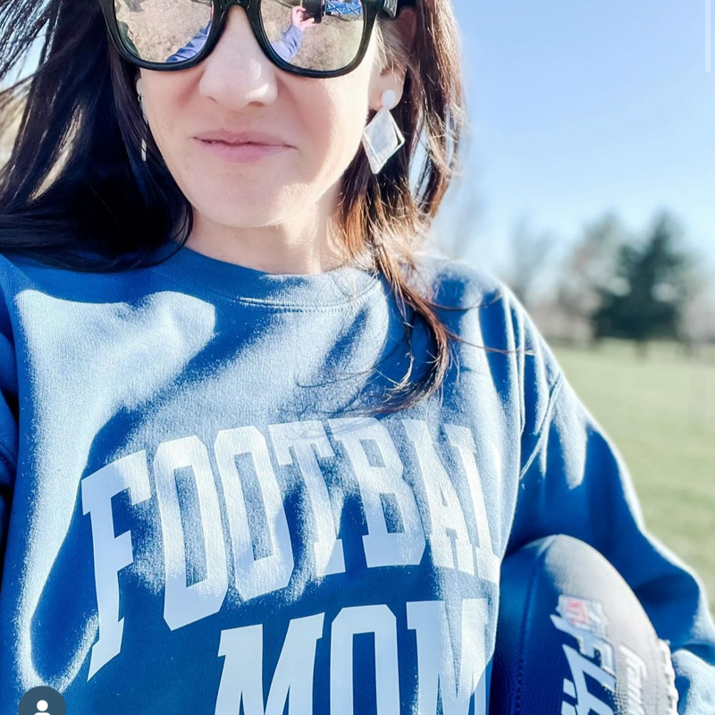 Varsity Style - FOOTBALL MOM - BASIC FLEECE CREWNECK