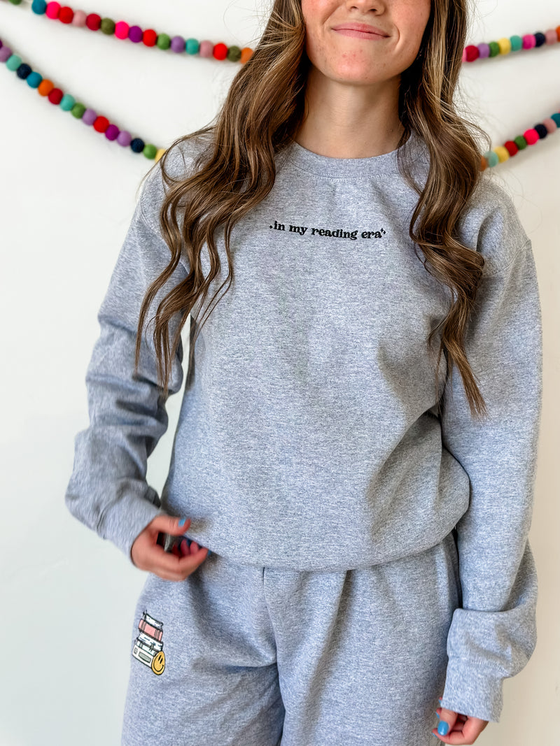 Embroidered Basic Fleece Crewneck - IN MY READING ERA