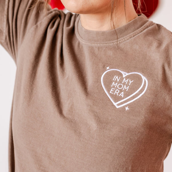 Embroidered LONG SLEEVE Comfort Colors Tee - In My Mom Era - Conversation Heart