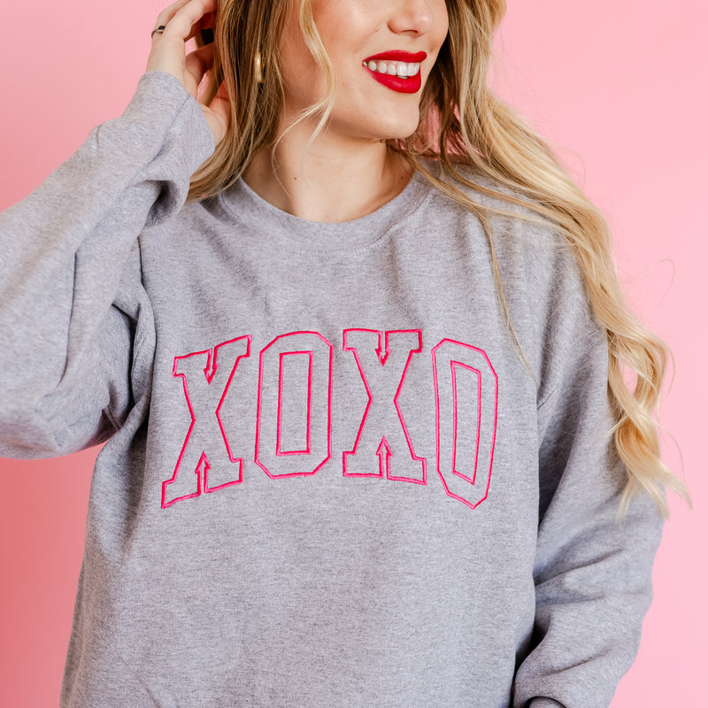 Embroidered BASIC Fleece - XOXO - Outline