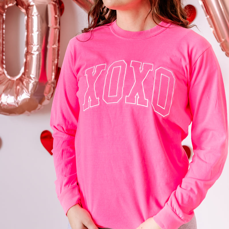 Embroidered LONG SLEEVE Comfort Colors Tee - XOXO - Outline