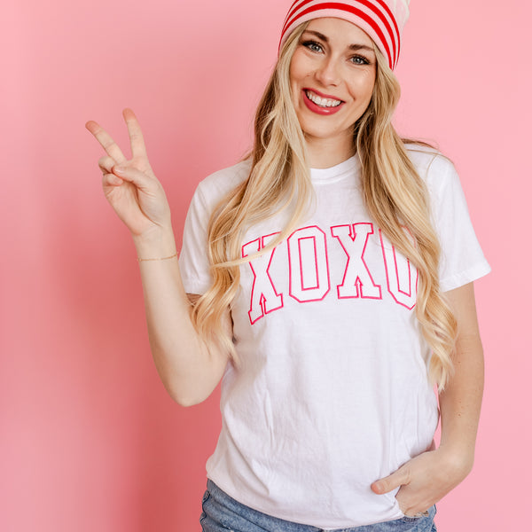 Embroidered Comfort Colors Tee - XOXO - Outline