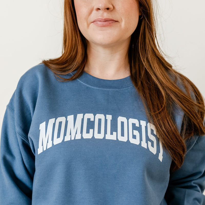 MOMCOLOGIST w/ Mama Knows Best On Wrist - BASIC FLEECE CREWNECK