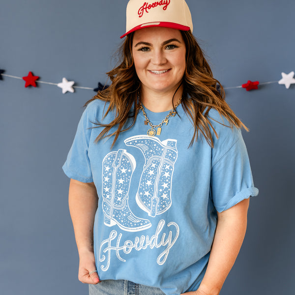 Howdy w/ Cowboy Boots - SHORT SLEEVE COMFORT COLORS TEE