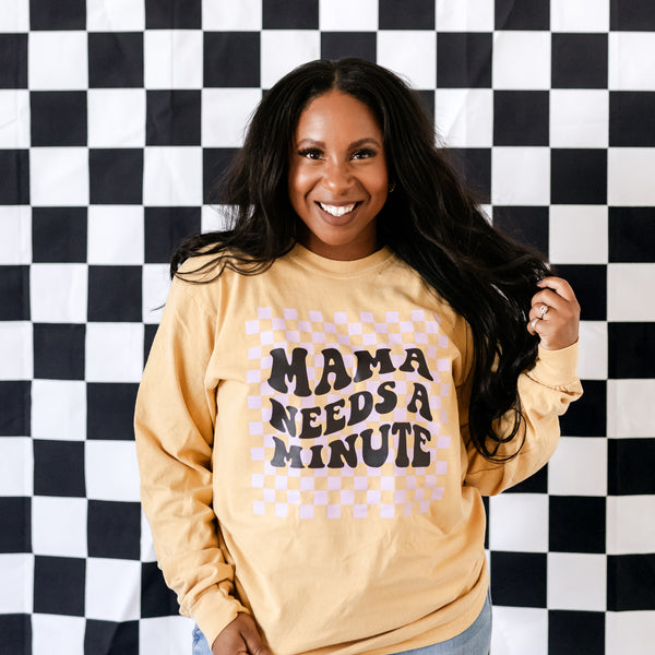 THE RETRO EDIT - Mama Needs a Minute - LONG SLEEVE COMFORT COLORS TEE