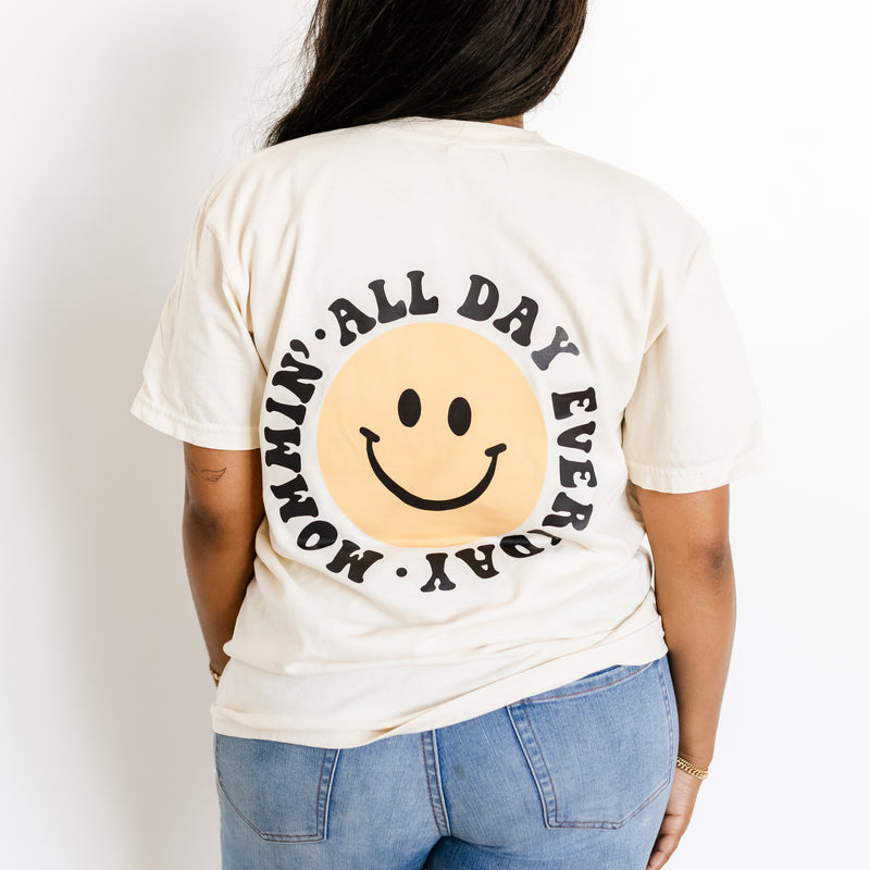 THE RETRO EDIT - Mommin' Smiley Pocket on Front w/ Mommin' All Day Everyday Full on Back - SHORT SLEEVE COMFORT COLORS TEE