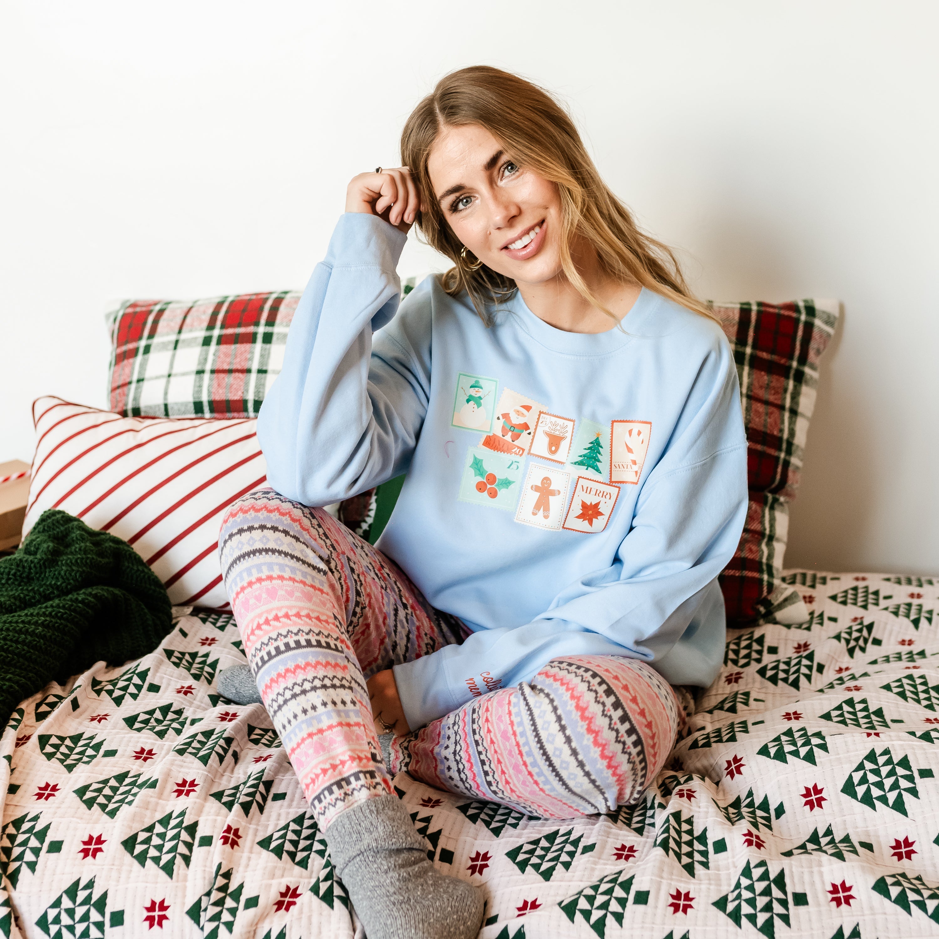 Collecting Memories (wd) - BASIC Fleece Little Mama Shirt Shop LLC