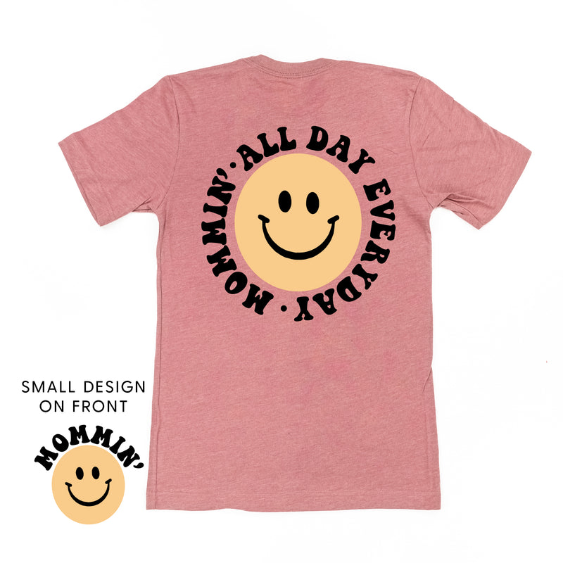 THE RETRO EDIT - Mommin' Smiley Pocket on Front w/ Mommin' All Day Everyday Full on Back - Unisex Tee