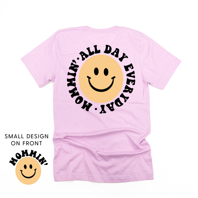 THE RETRO EDIT - Mommin' Smiley Pocket on Front w/ Mommin' All Day Everyday Full on Back - Unisex Tee