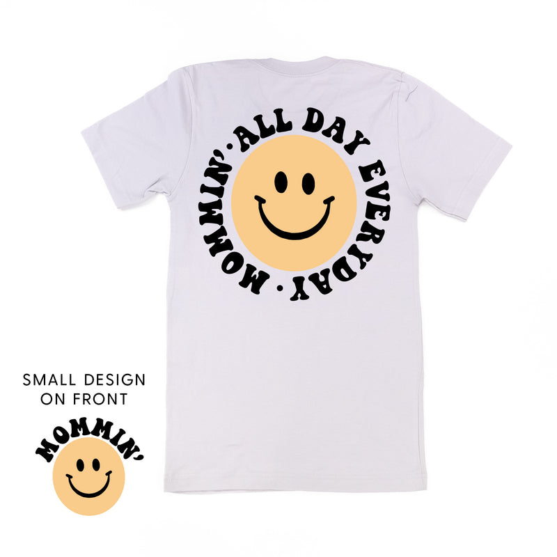 THE RETRO EDIT - Mommin' Smiley Pocket on Front w/ Mommin' All Day Everyday Full on Back - Unisex Tee