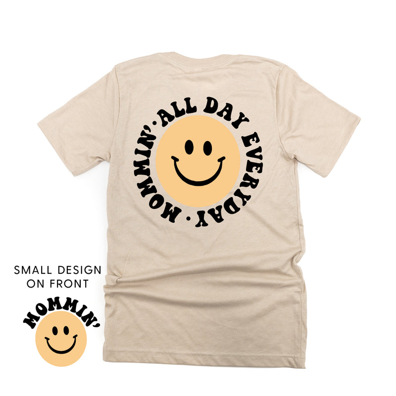 THE RETRO EDIT - Mommin' Smiley Pocket on Front w/ Mommin' All Day Everyday Full on Back - Unisex Tee