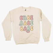 BABE x3 with Daisies - BASIC FLEECE CREWNECK
