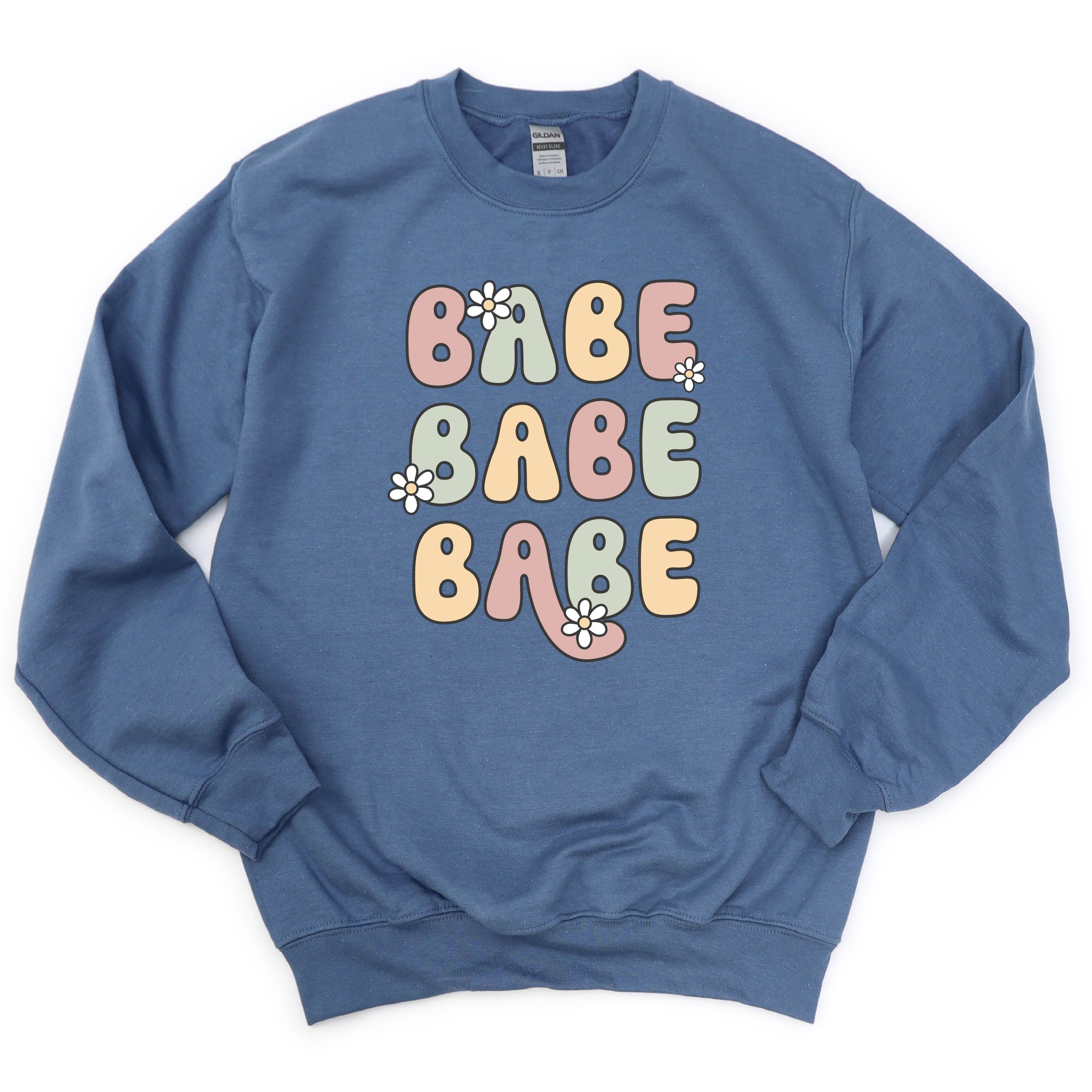 BABE x3 with Daisies - BASIC FLEECE CREWNECK