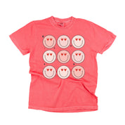 comfort_colors_short_sleeve_3x3_heart_eye_smilies_little_mama_shirt_shop