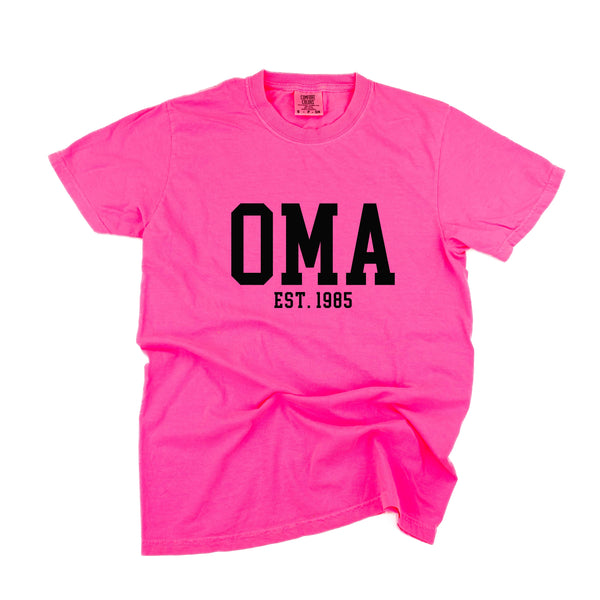 comfort_colors_short_sleeve_oma_select_your_year_little_mama_shirt_shop