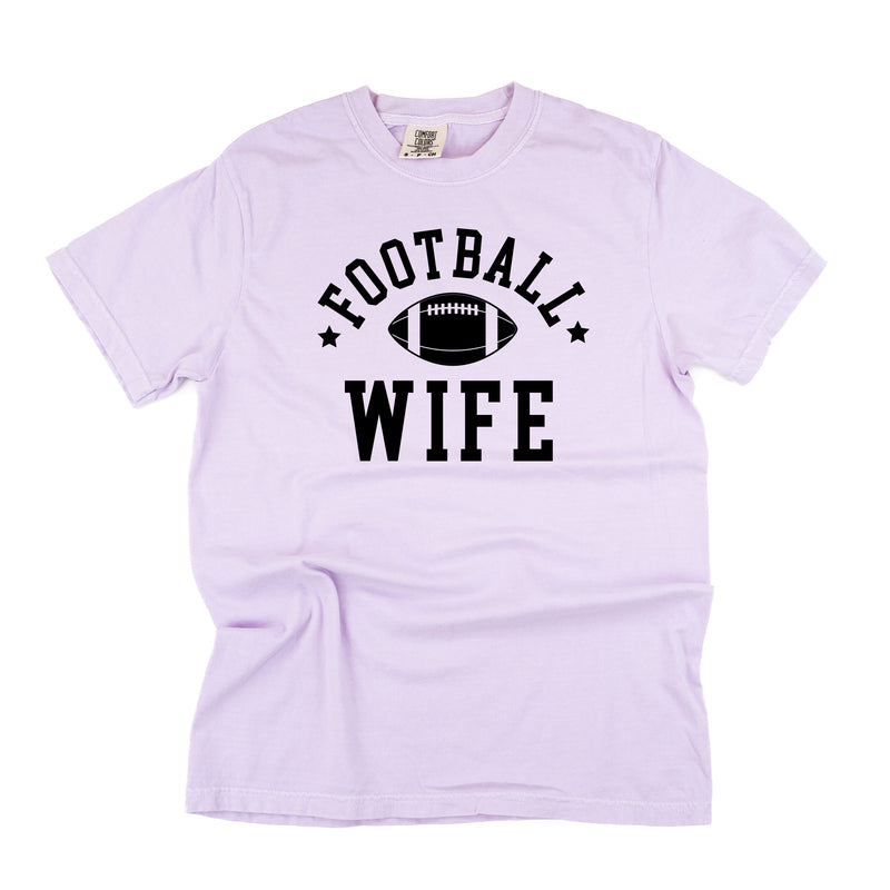 Football Wife (Stars) - SHORT SLEEVE COMFORT COLORS TEE
