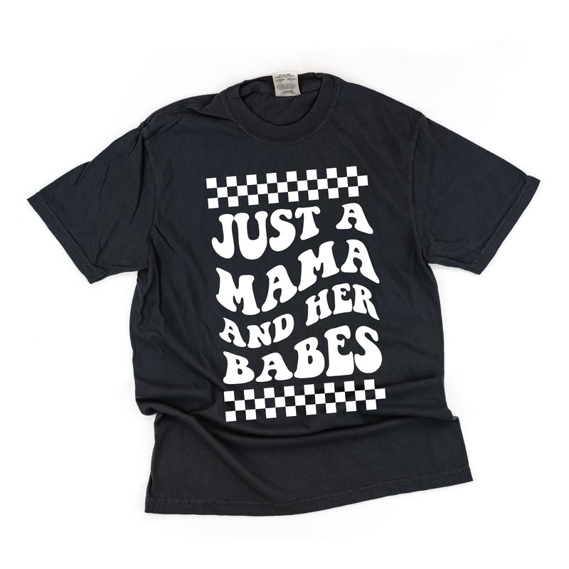 THE RETRO EDIT - Just a Mama and Her Babes - SHORT SLEEVE COMFORT COLORS TEE