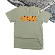 MAMA - Bats - SHORT SLEEVE COMFORT COLORS TEE Little Mama Shirt Shop