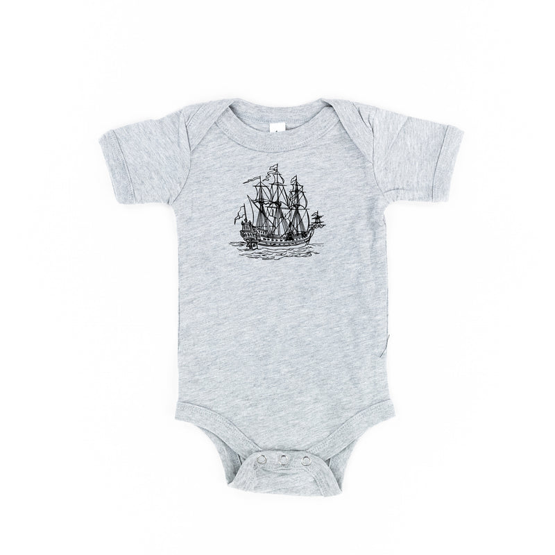 PIRATE SHIP - Minimalist Design - Short Sleeve Child Shirt