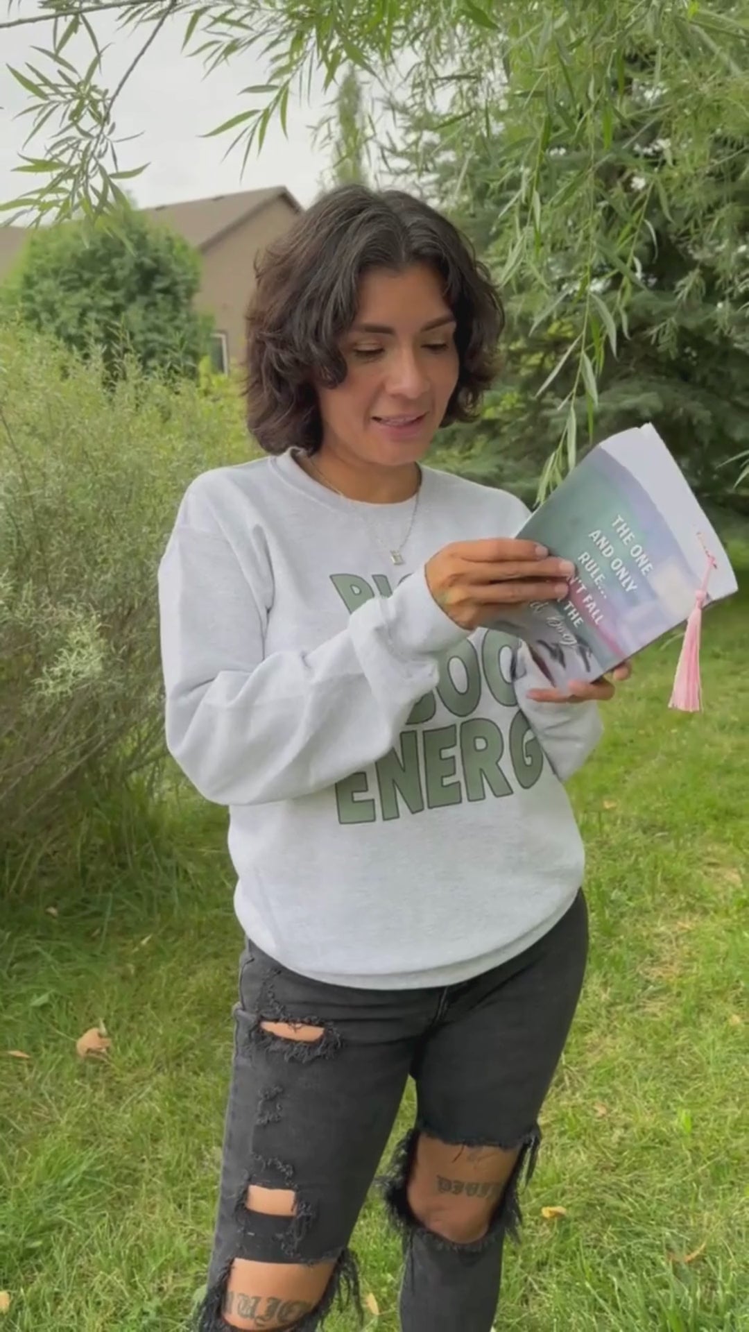 Video of 'Big Book Energy' basic fleece, shown on model – Little Mama Shirt Shop
