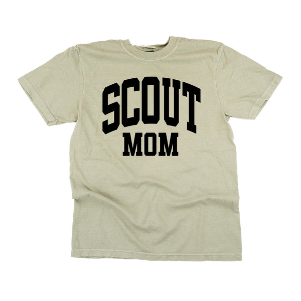 Varsity Style - SCOUT MOM - SHORT SLEEVE COMFORT COLORS TEE