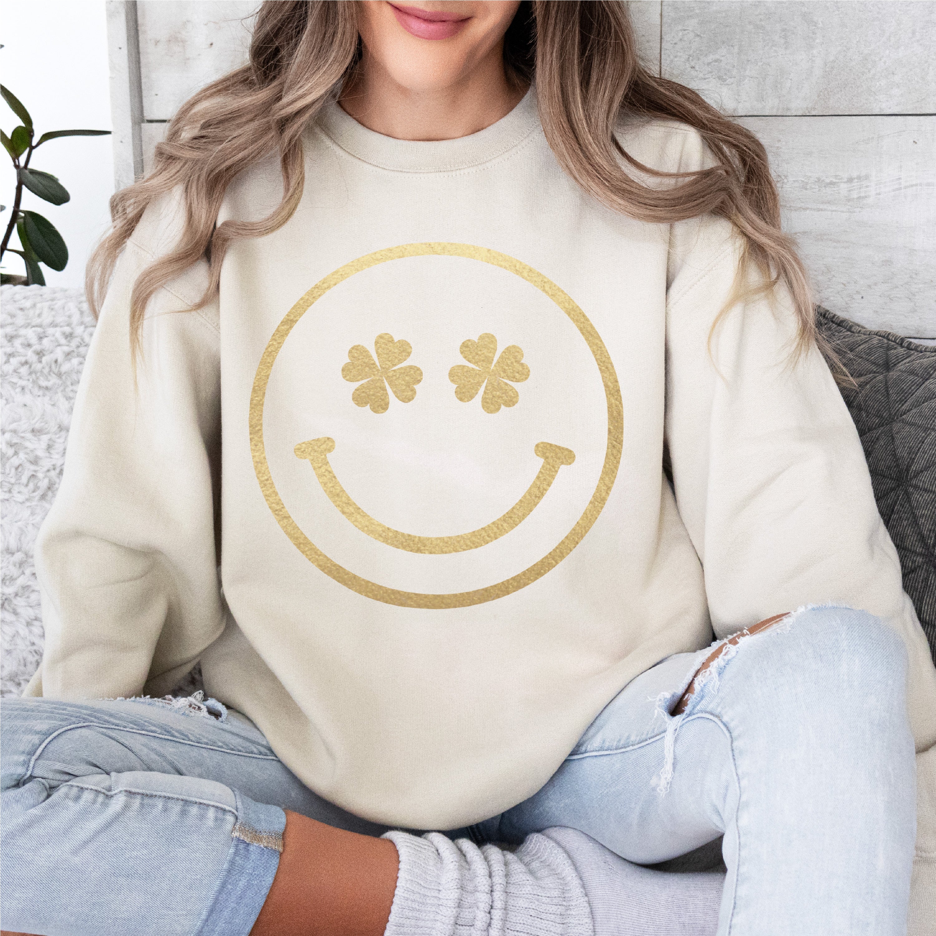 Shamrock Eyes Smiley - BASIC Fleece Little Mama Shirt Shop LLC