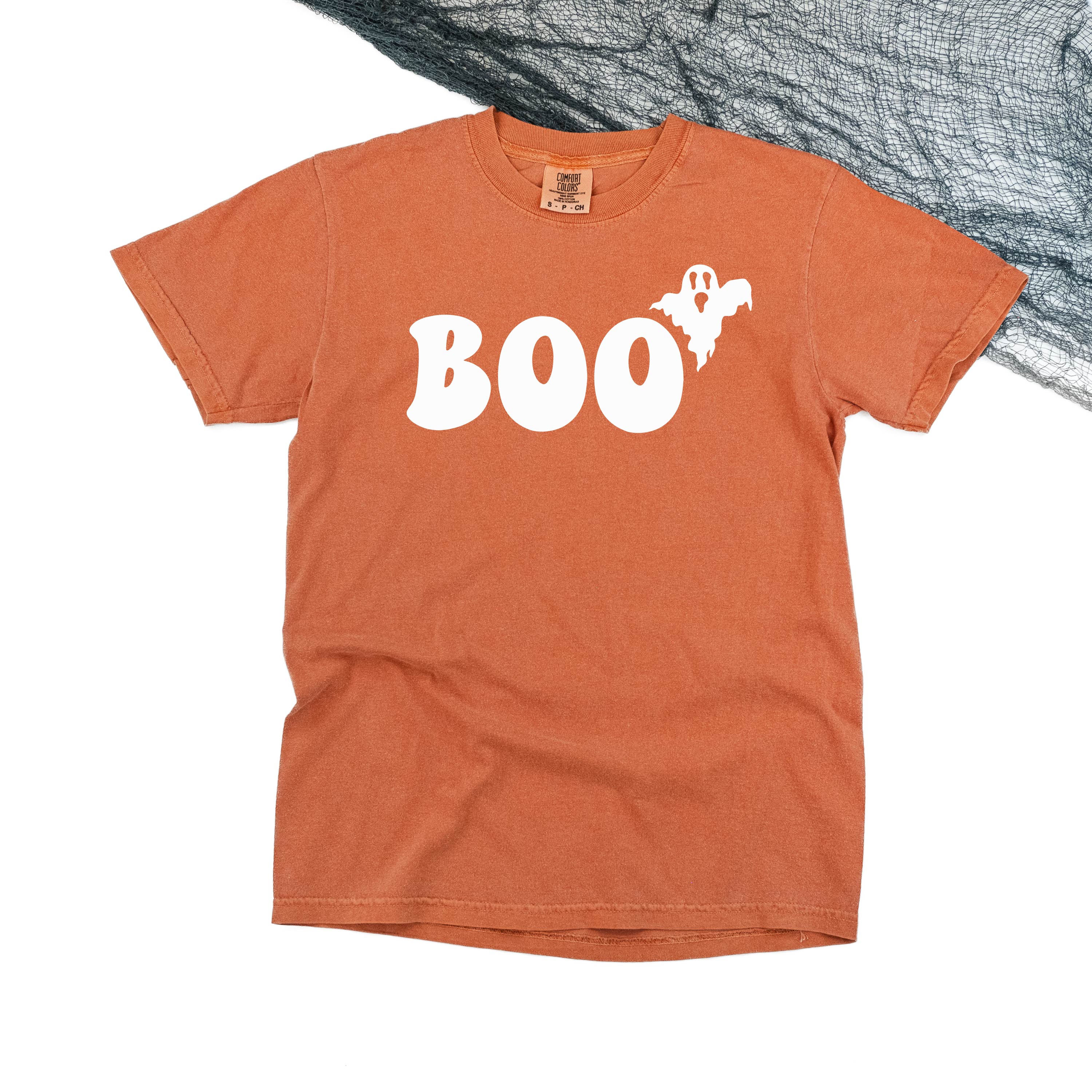 short_sleeve_comfort_colors_BOO_ghost_little_mama_shirt_shop