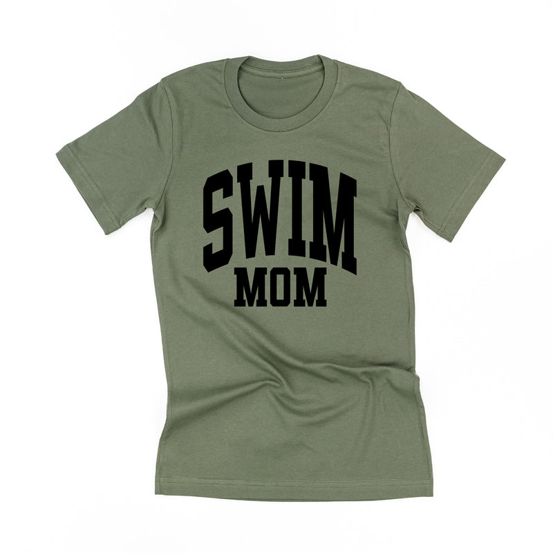 Varsity Style - SWIM MOM - Unisex Tee