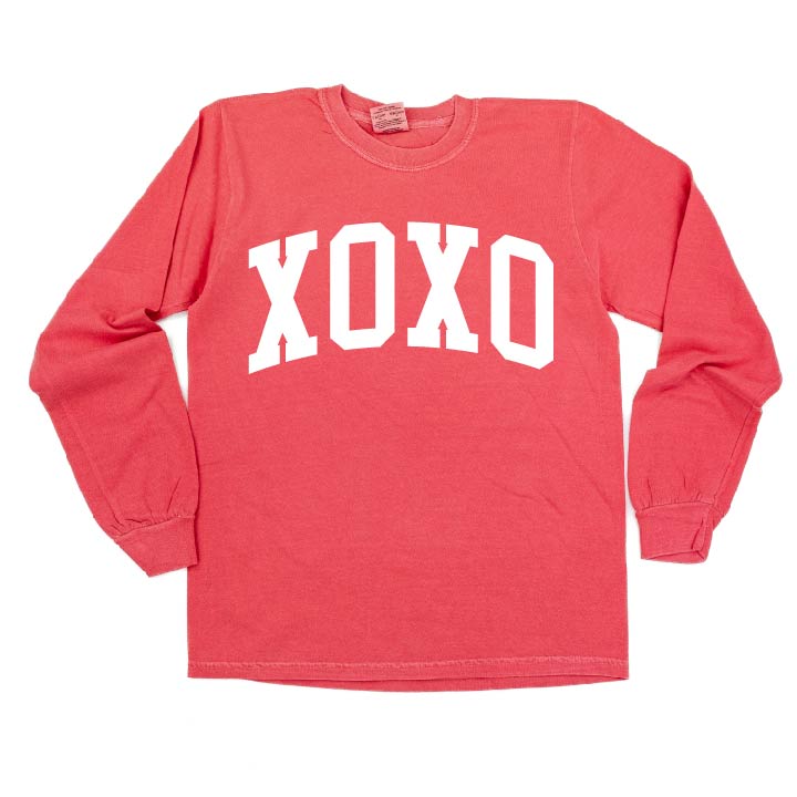 Arched XOXO - Varsity - LONG SLEEVE Comfort Colors Tee