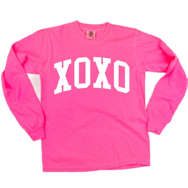 Arched XOXO - Varsity - LONG SLEEVE Comfort Colors Tee