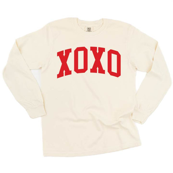 Arched XOXO - Varsity - LONG SLEEVE Comfort Colors Tee