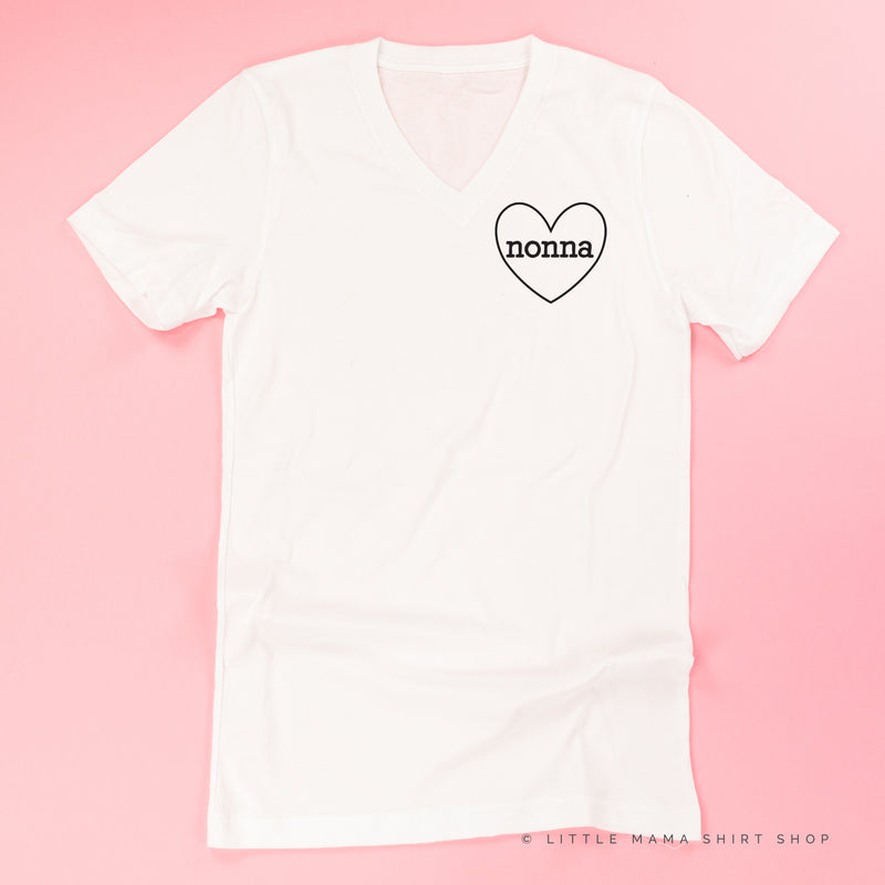 Nonna - Heart Around ﻿- Unisex Tee